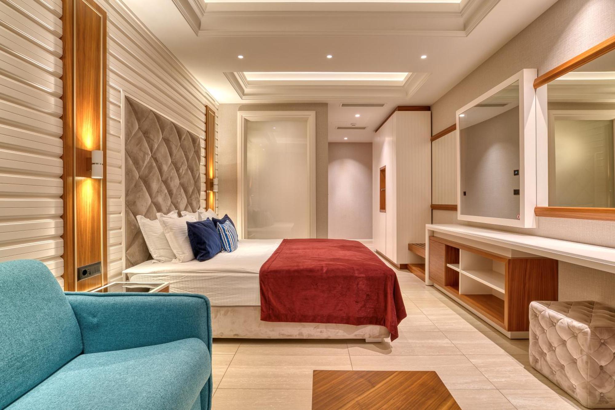 Boutique R Palazzo Kotor