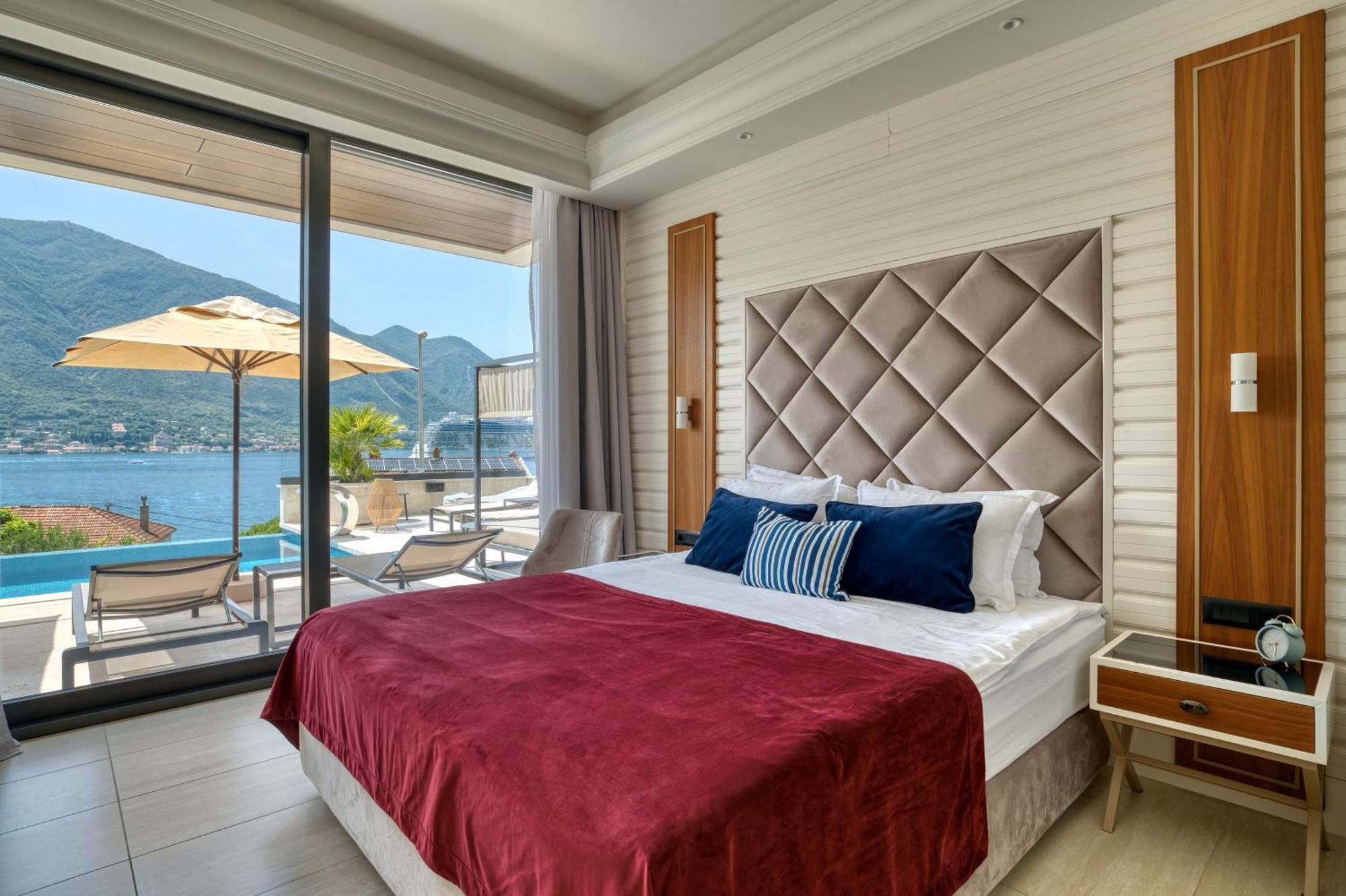 Boutique R Palazzo 4* Kotor